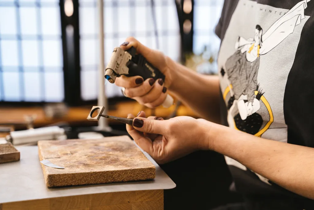 Jewelry & Goldsmith Shop Ecommerce Premium Product Lifestyle