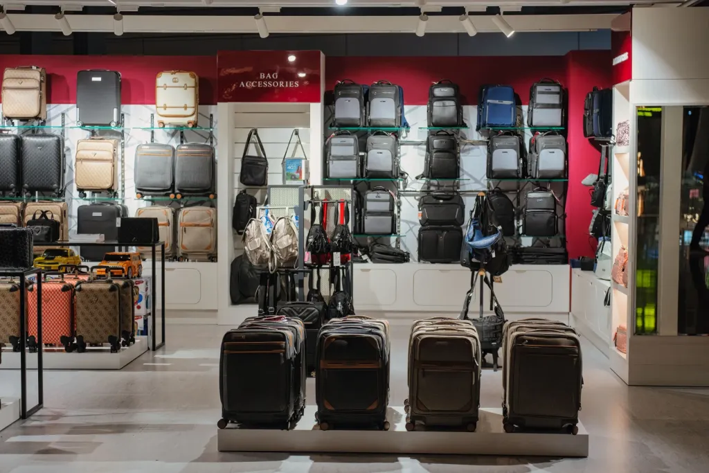 Suitcase Store premium slider image