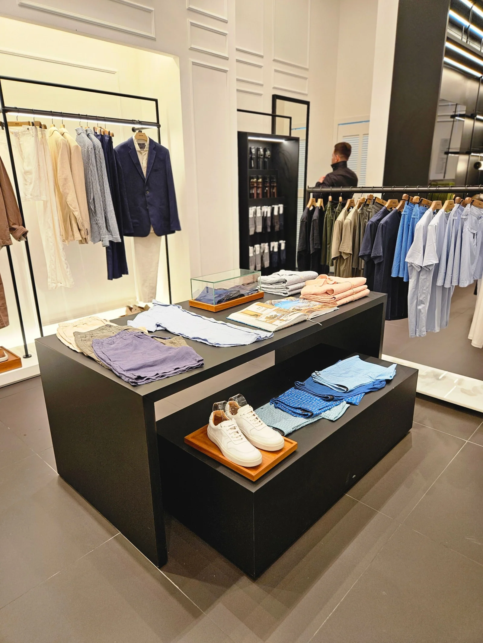 Menswear Store premium slider image