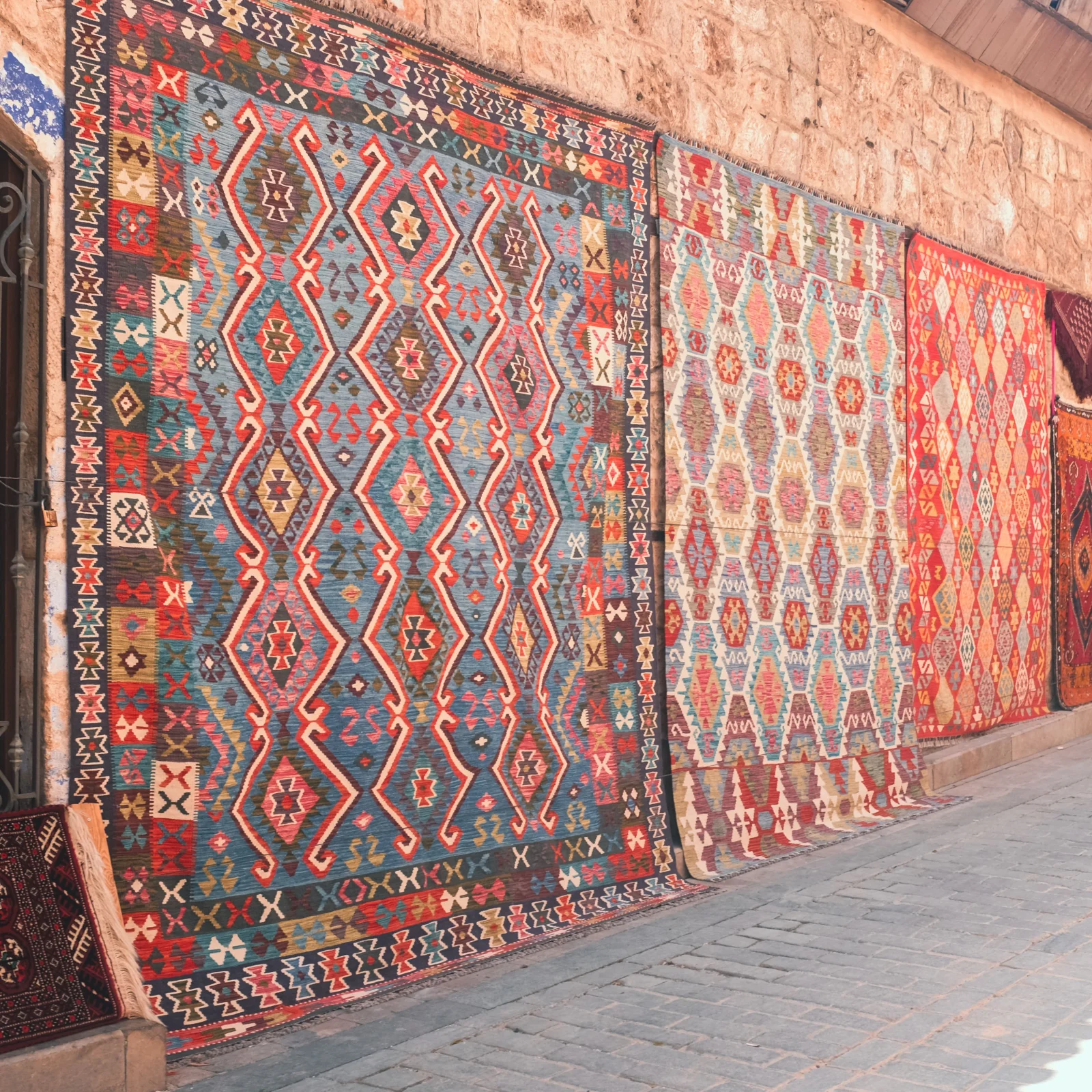 Rugs & Carpets premium slider image