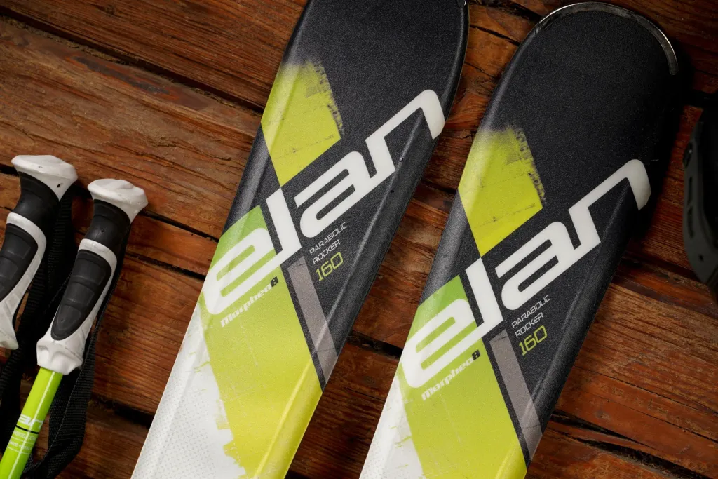 Ski & Snow Gear premium slider image